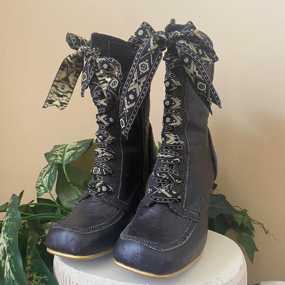[SOLD] Rare Irregular Choice Boots - Picture 6 of 7